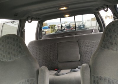 2000 Ford F250 6 door interior