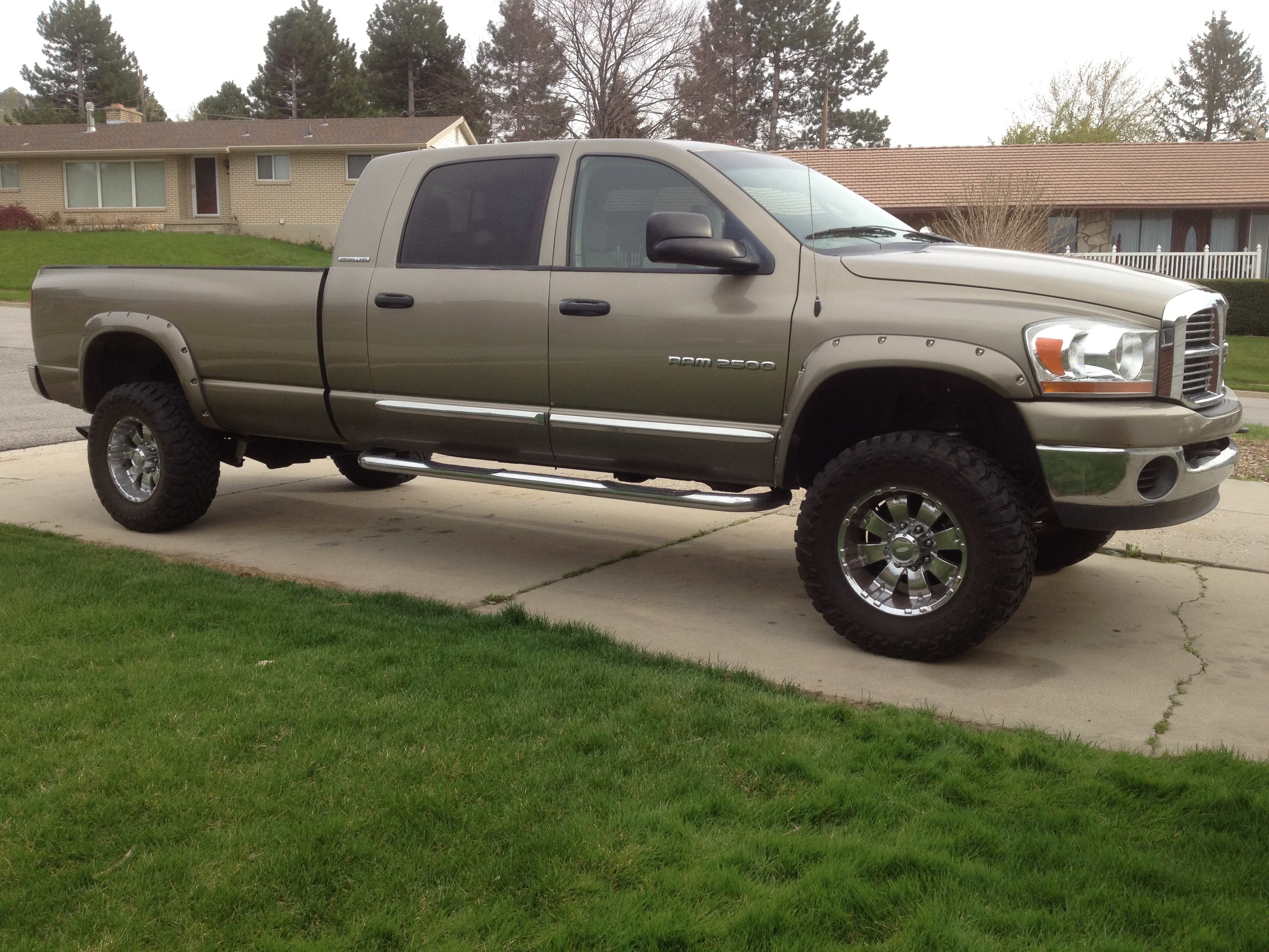 Dodge Ram 3500 Mega Cab